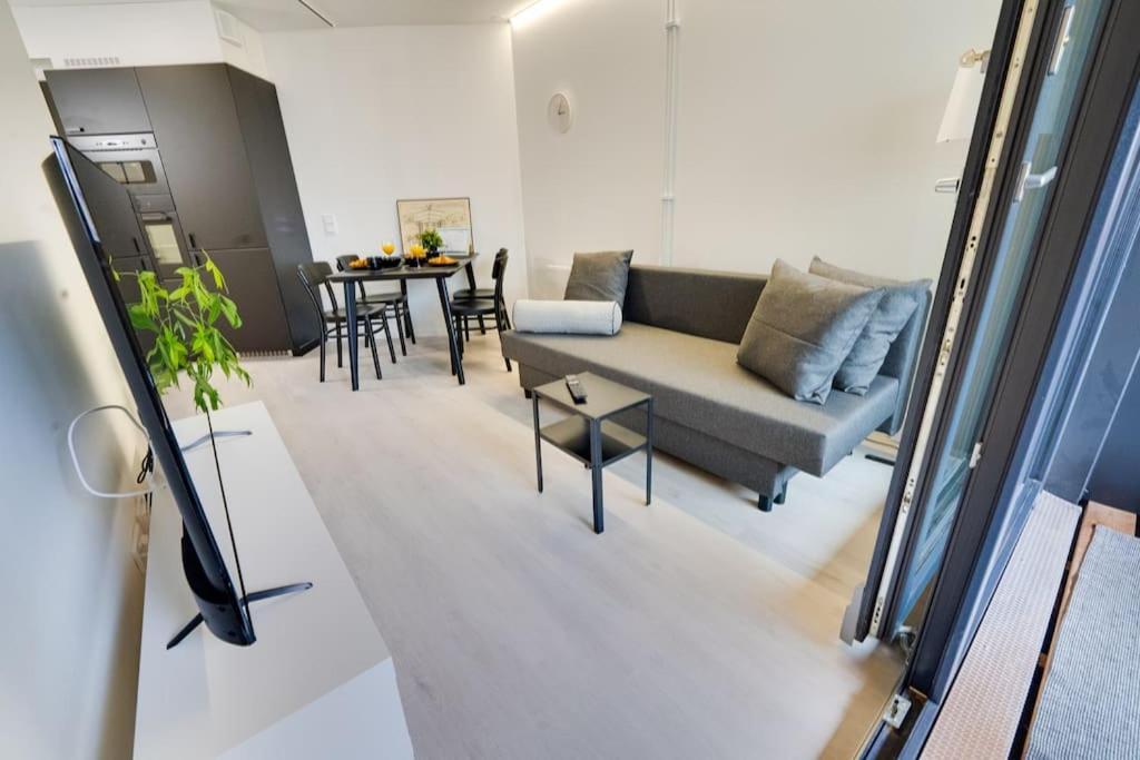 Best Location In Tampere! Modern City Apartment, 2Rooms, Kitchen And Balcony Zewnętrze zdjęcie